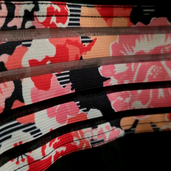 Elegant Black and Pink One Piece with Criss-Cross Halter - Picture 5 of 7